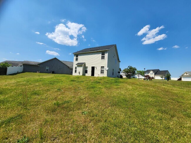 Building Photo - 128 Tuxford Ct