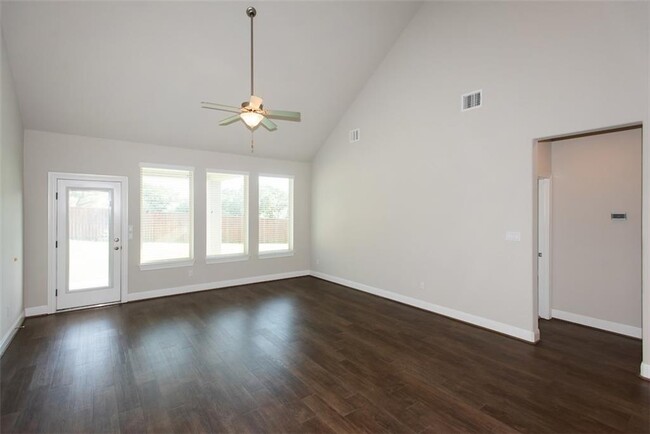 Building Photo - 15804 Cinca Terra Dr