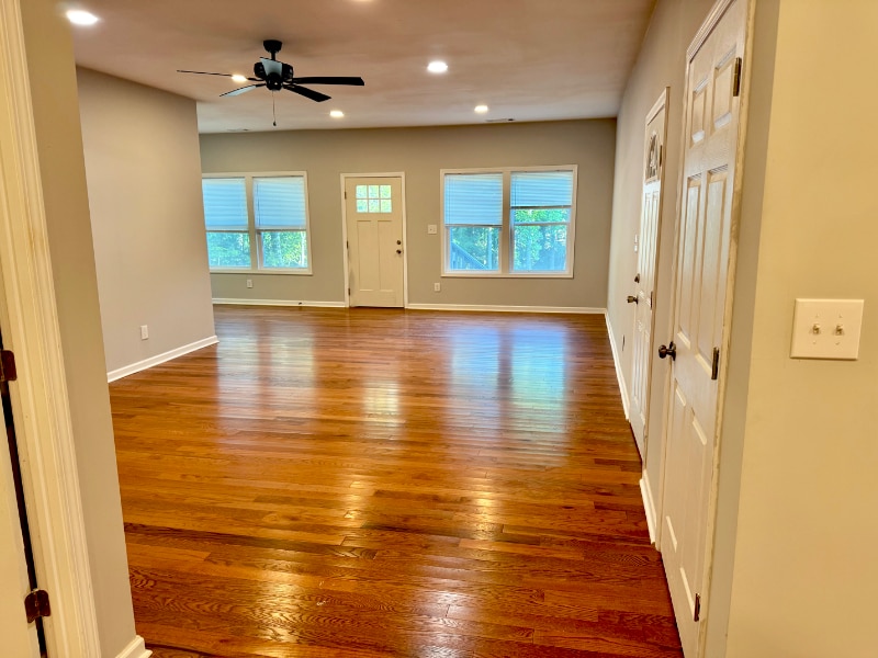 Building Photo - 557 Handyman Ct