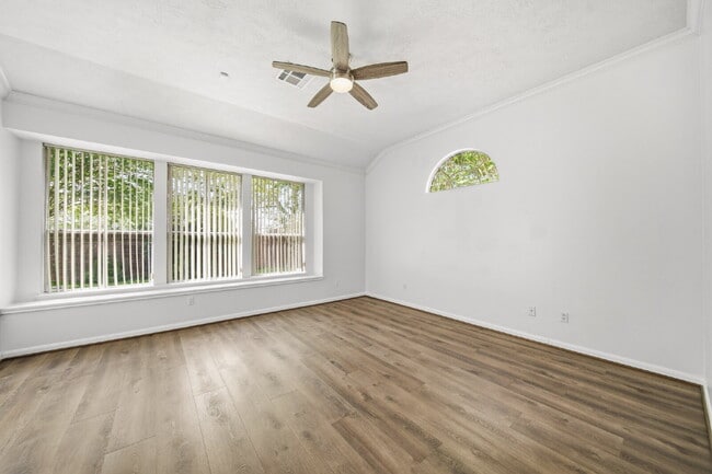 Building Photo - Peaceful Single-Story Home with Updated Flooring & Included Appliances