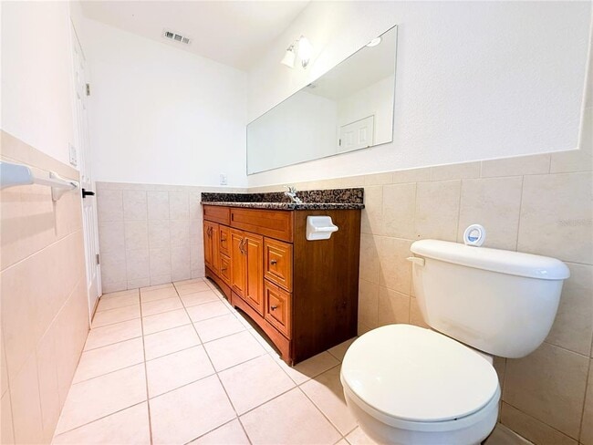 Building Photo - 3201 Bartlett St