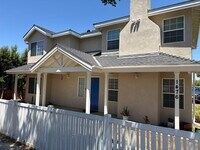 Building Photo - 1474 Gaviota Ave