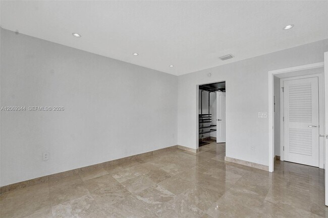 Building Photo - 7401 SW 82nd St