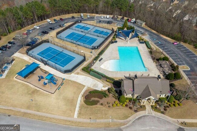 Building Photo - 6425 White Walnut Way