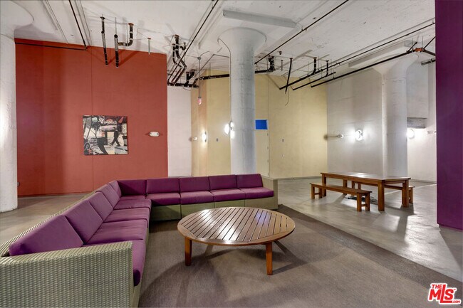 Building Photo - 200 N San Fernando Rd