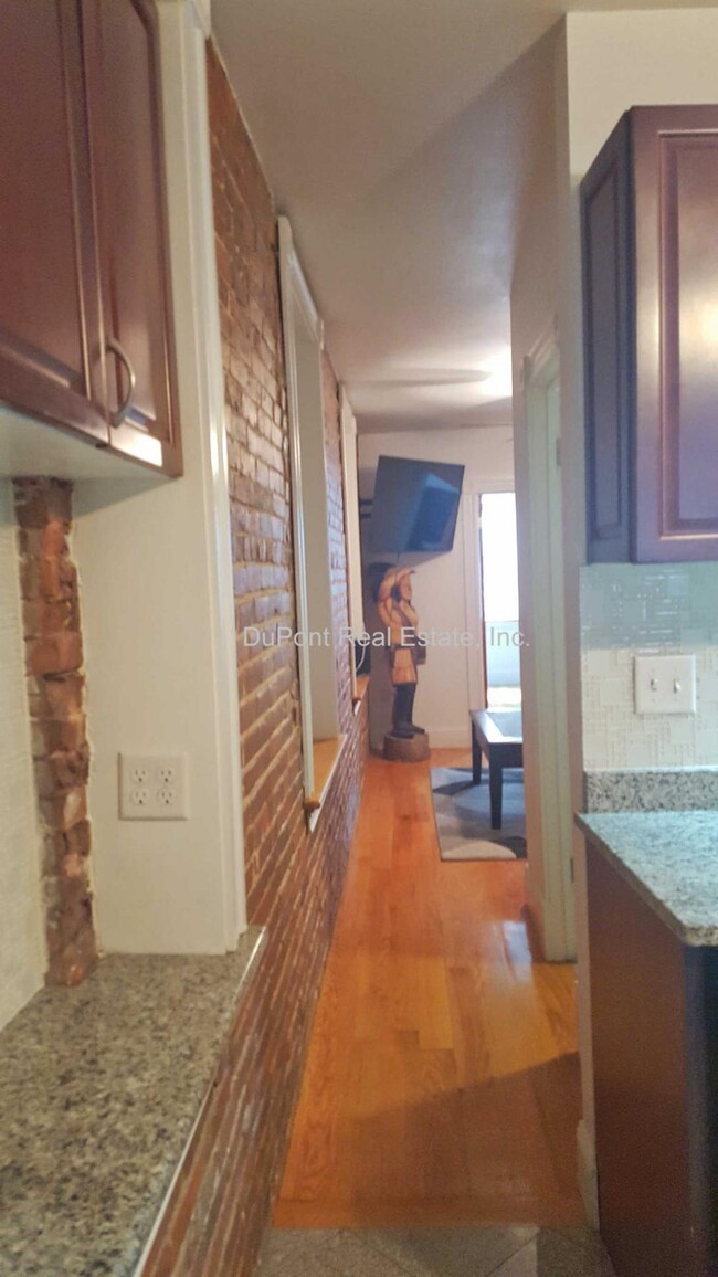Building Photo - 2 bedroom in Boston MA 02113