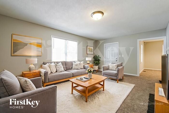 Building Photo - 390 Hillside Dr SW