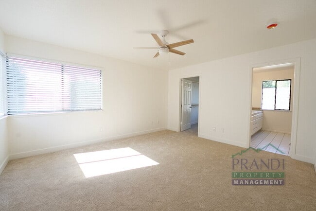 Building Photo - 41 Pine Tree Ct