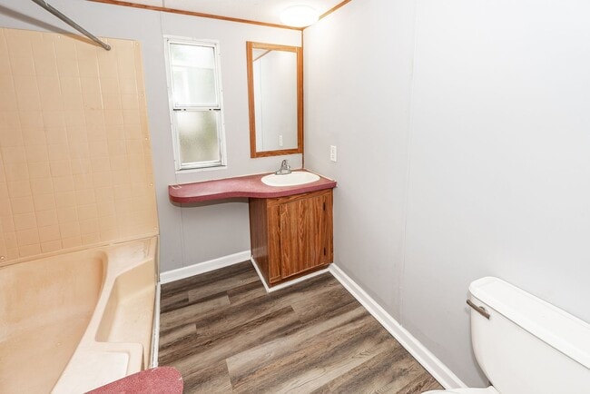 Building Photo - 2 Bedroom, 1 Bathroom Home in Charleston Farms - North Charleston
