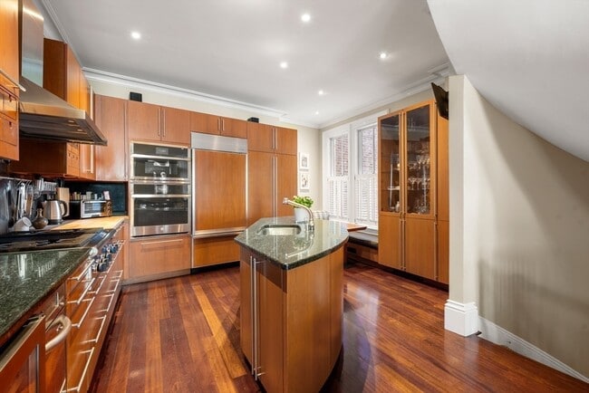 Building Photo - 54 Union Pk