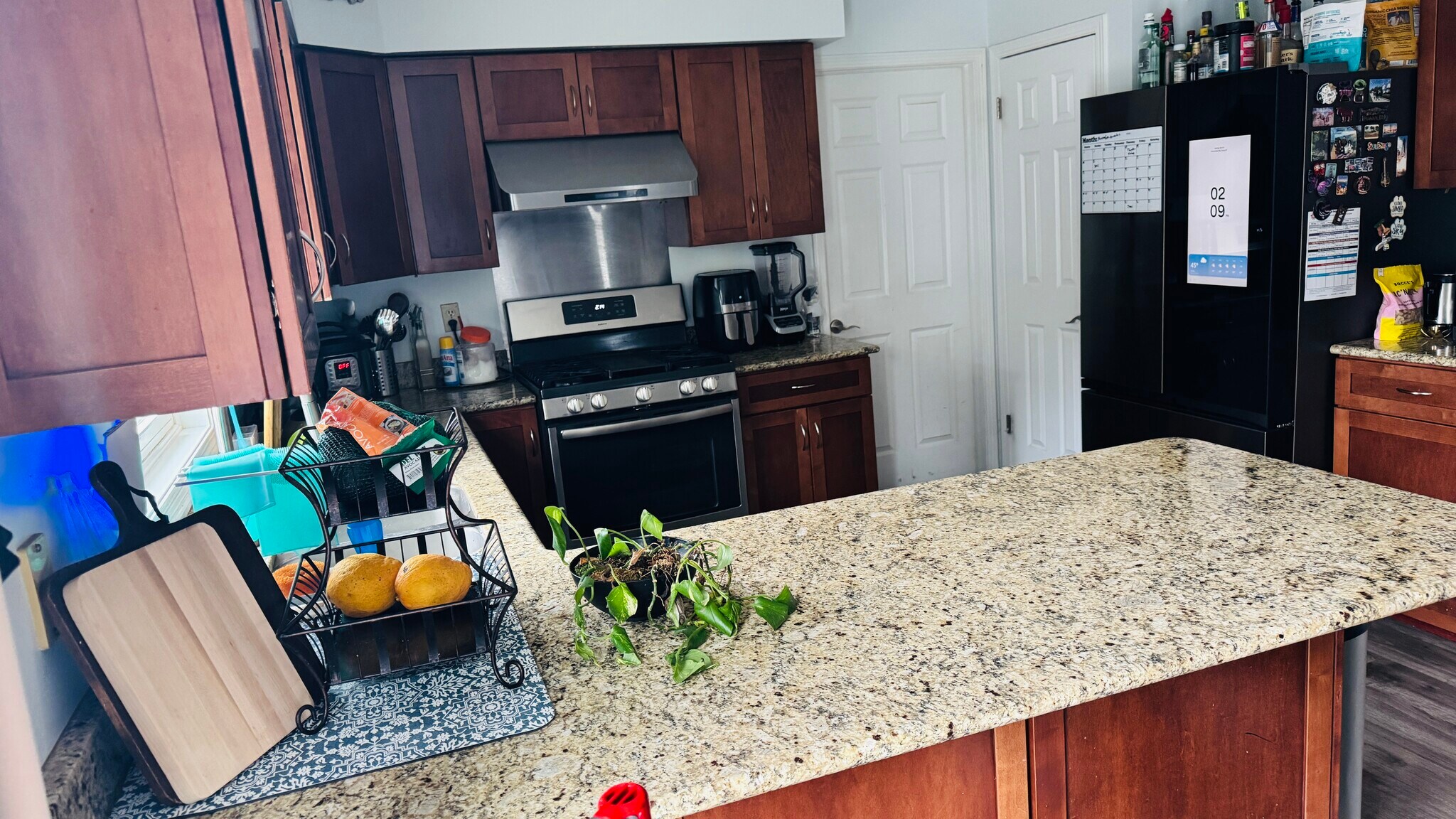 Building Photo - W174N5125 Mulberry Ln