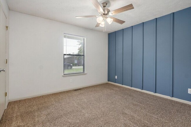 Building Photo - 205 Smalley St