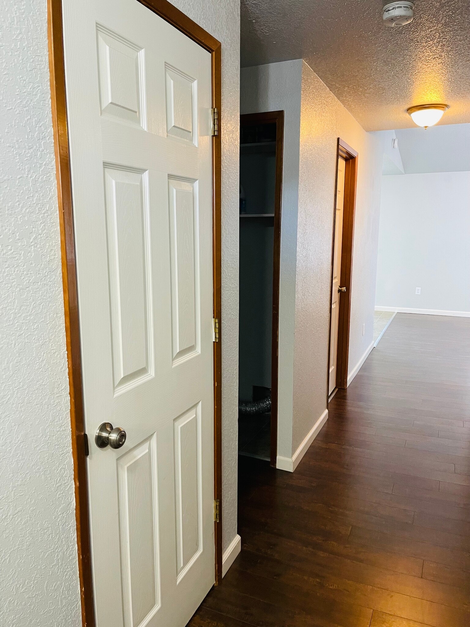 Foyer closet - 906 N 34th Ave