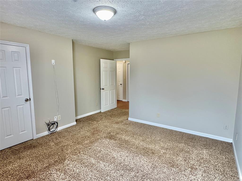 Building Photo - 5931 Brewbaker Blvd