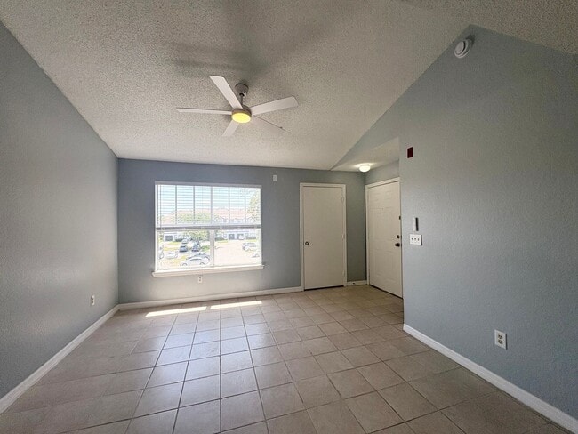 Building Photo - 1/1 Condo in Villa Del Sol ~ Gated Comm w/ Resort-Style Amenities!