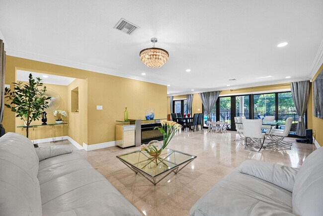 Building Photo - 836 Orchid Dr