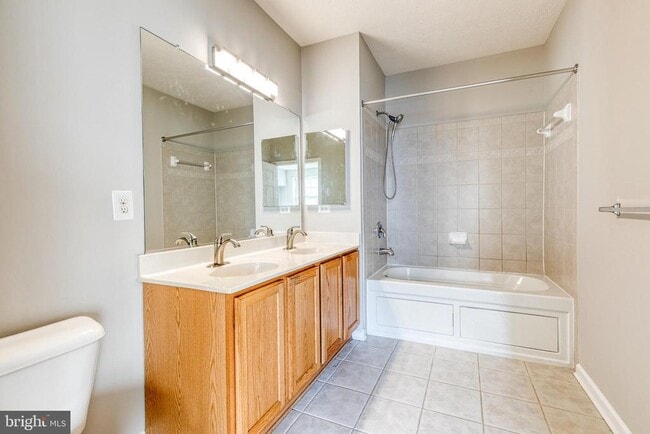 Building Photo - 747 Heather Stone Loop