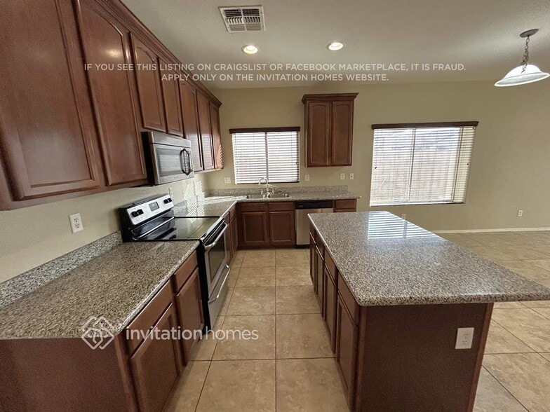 Building Photo - 11737 W Madison St