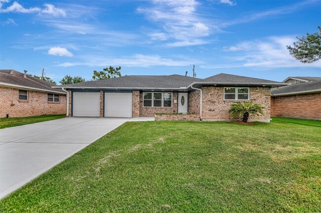 Primary Photo - 2505 Dewberry Ln