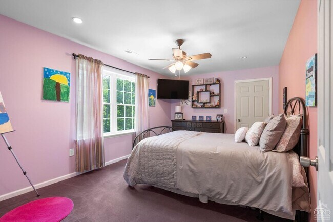 Building Photo - 174 Grove School Rd