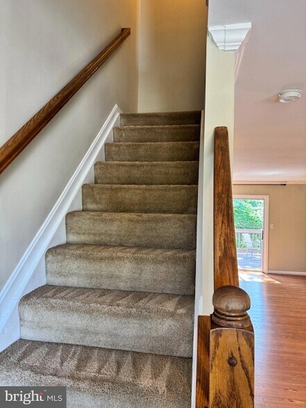 Building Photo - 8825 Goose Landing Cir