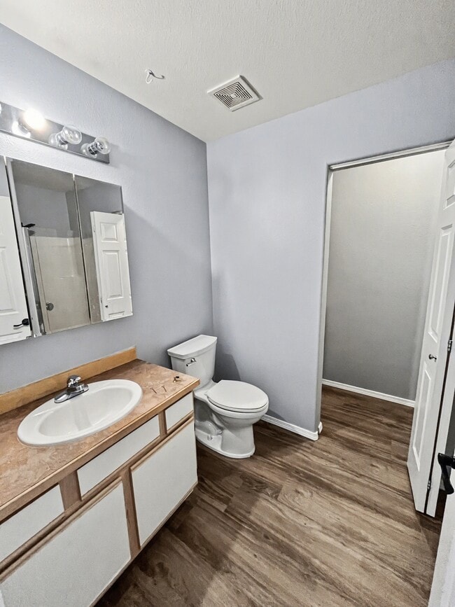 Building Photo - 4651 Grumman St