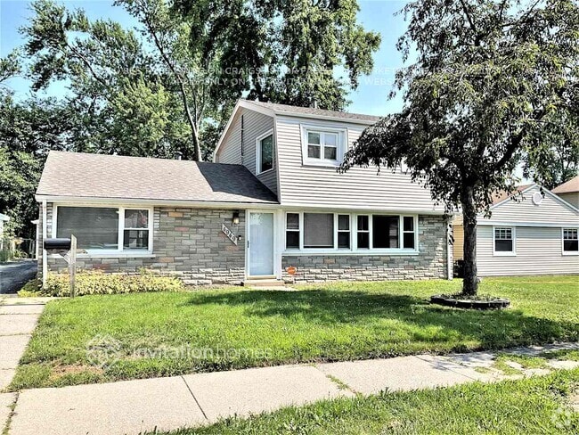Building Photo - 4949 Paxton Rd
