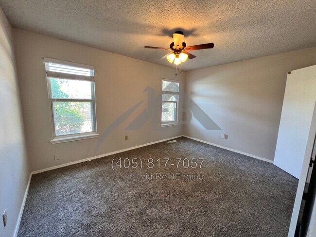Building Photo - 10832 Admiral Dr