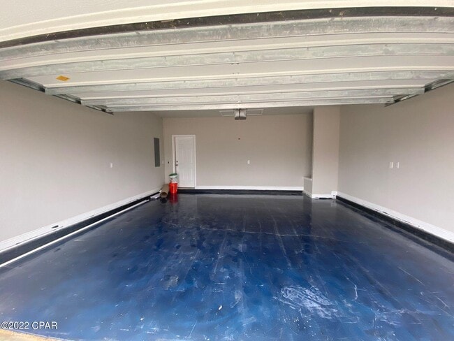 Building Photo - 131 N Shoreview Dr.