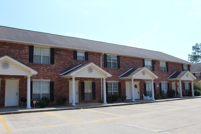 Building Photo - 205 N McGuire Ave