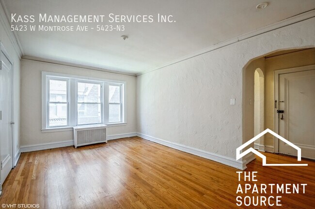 Building Photo - 5423 W Montrose Ave