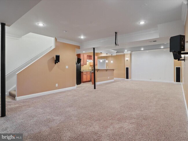 Building Photo - 43527 Loudoun Barn Way