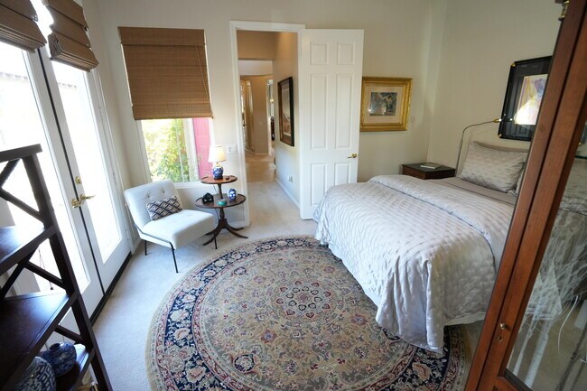 Building Photo - 6 Loch Ness Lake Ct