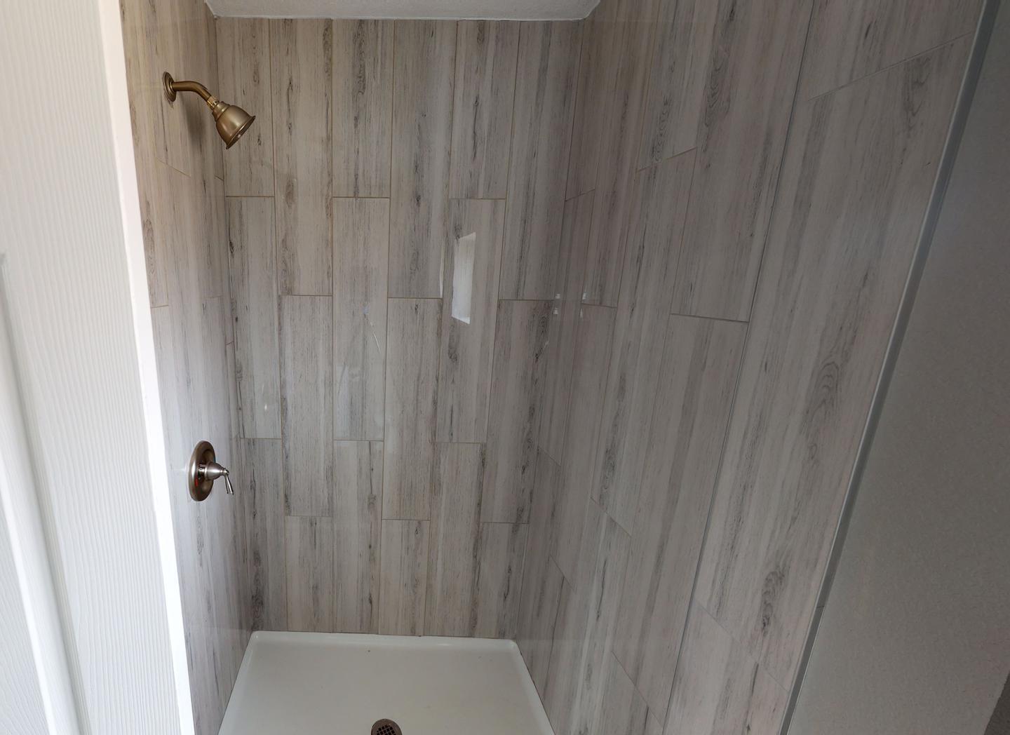 Building Photo - Beautifully renovated Sunnyside home with large backyard