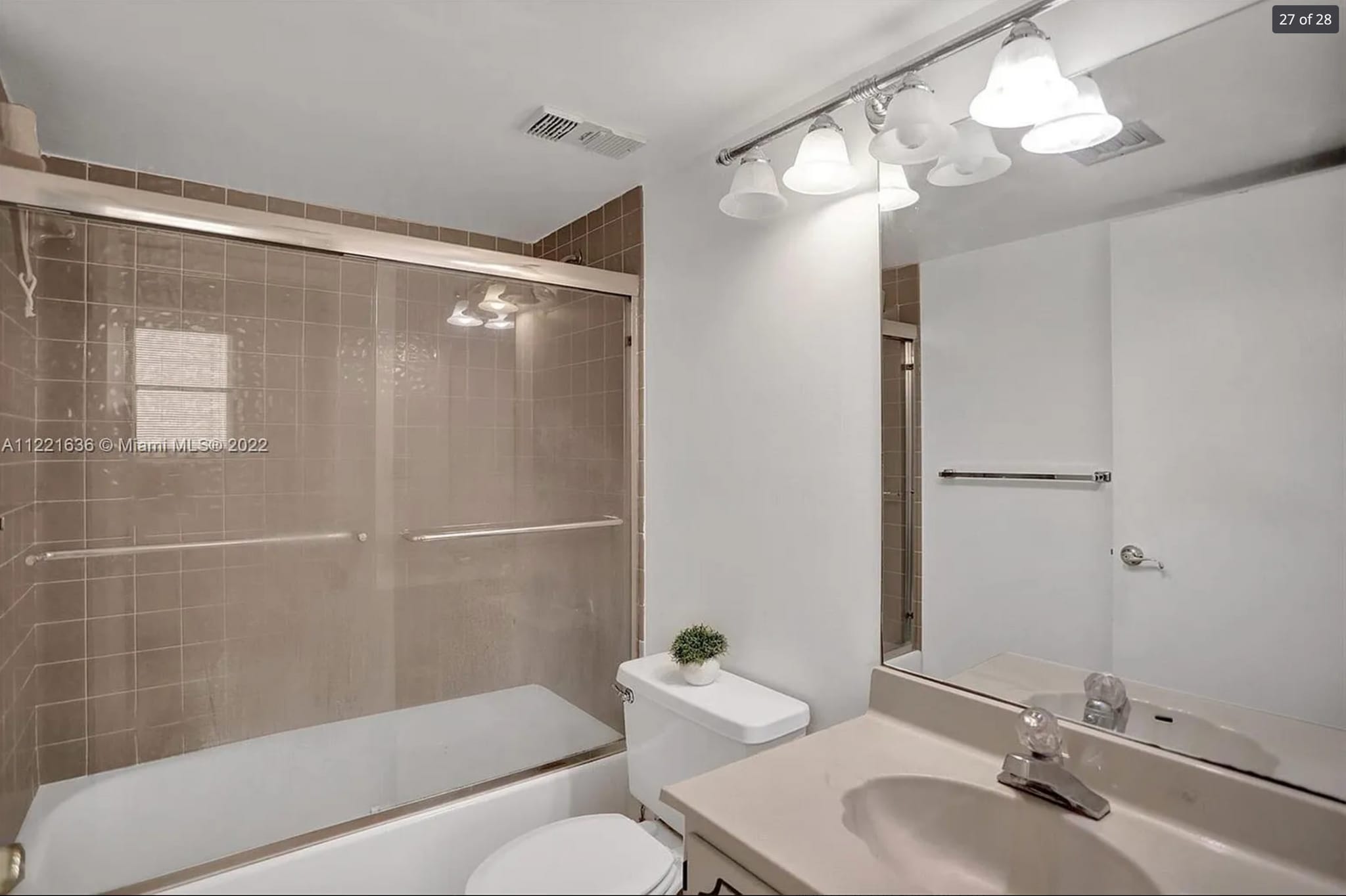 Bathroom 1 - 1621 Collins Ave