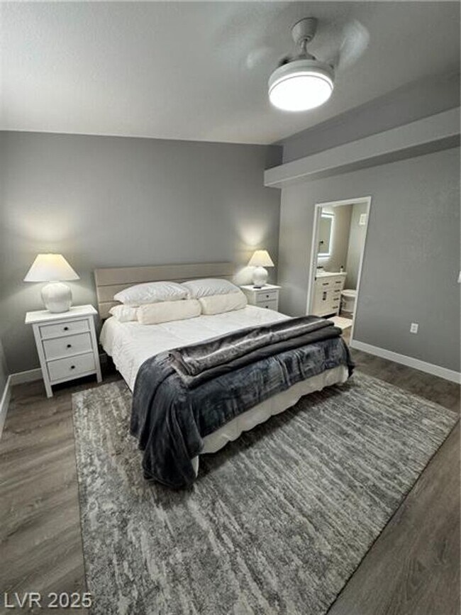 Building Photo - Cozy Fully Furnished Condo