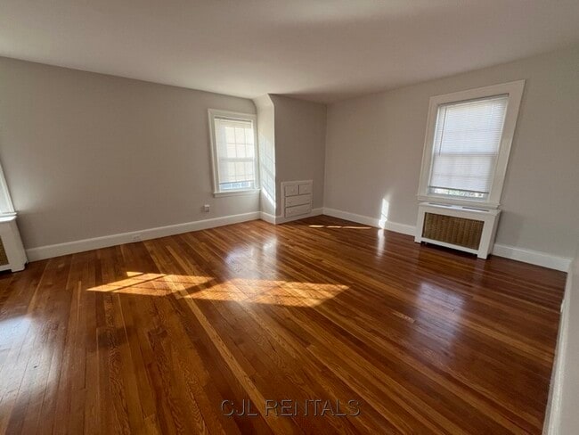 Building Photo - 30 Stearns Rd