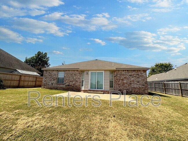 Building Photo - 11705 S Forest Ct