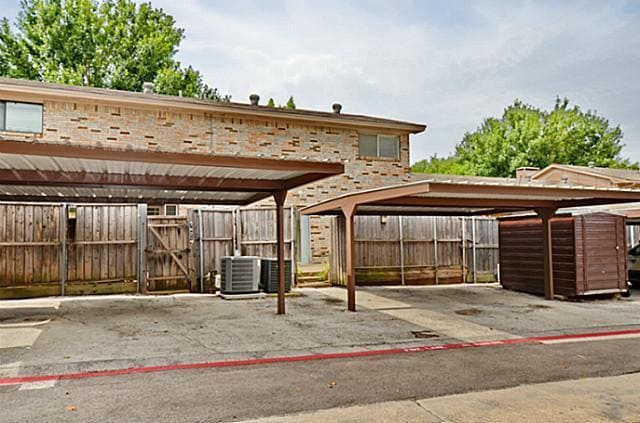 Building Photo - 7619 Pebblestone Dr