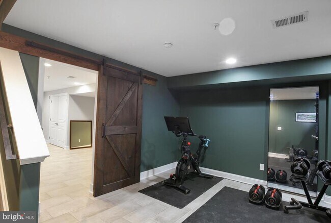 Building Photo - 1715 N Howard St