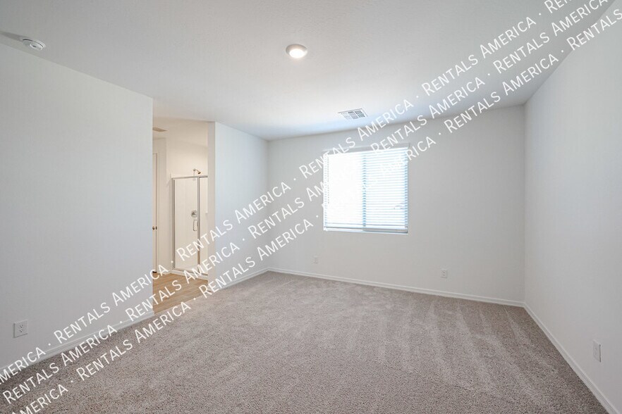 Building Photo - 9344 E Spiral Ave