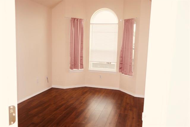 Building Photo - 2320 Hunters Run Dr