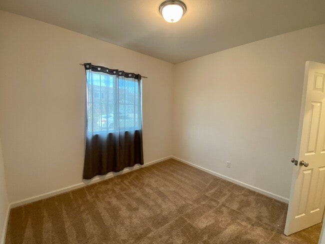 Building Photo - Beautiful 1 story home near UC Merced, hospital, shopping & schools for Rent!