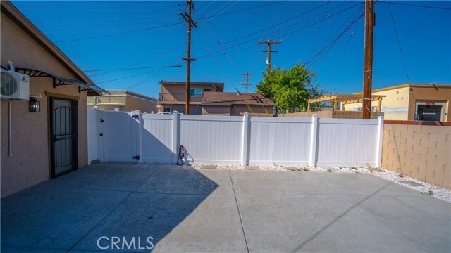 Building Photo - 355 N Orange Ave