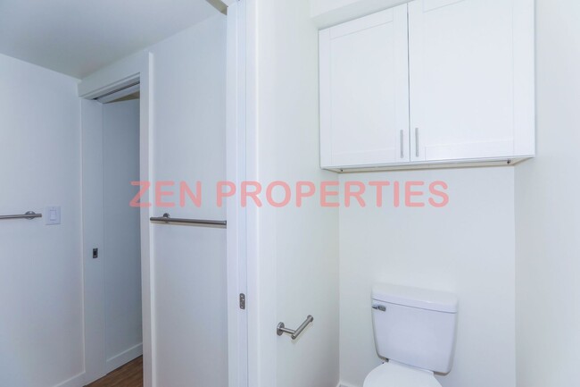 Building Photo - a 2 bedroom, 1.5 bath condo for rent at Ka...