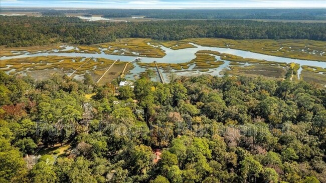 Building Photo - 3 Southwood Dr