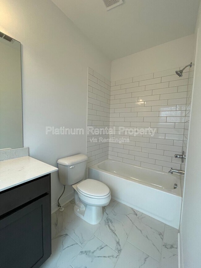 Building Photo - 5221 Riden Ct