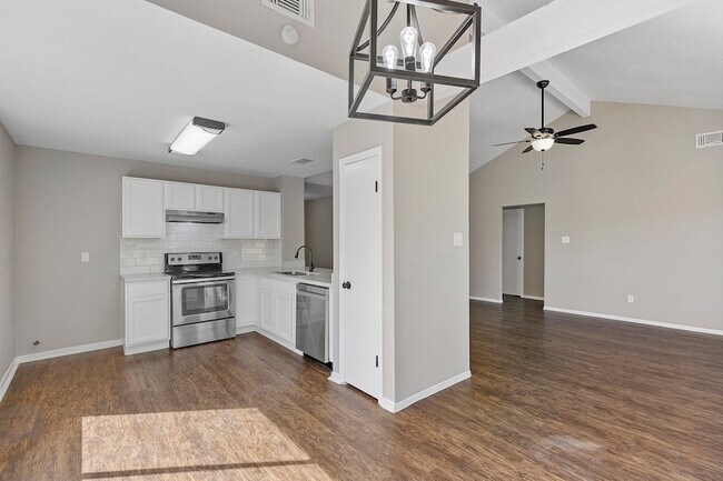 Building Photo - 12710 Copper Mill Dr