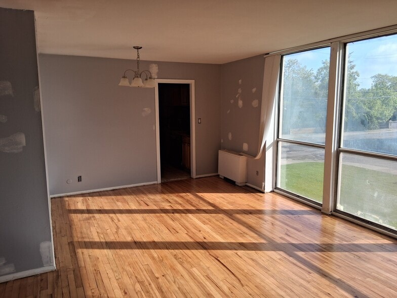 Building Photo - 2003 Orleans St