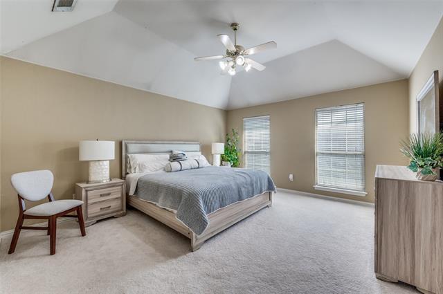 Building Photo - 402 Horse Shoe Dr